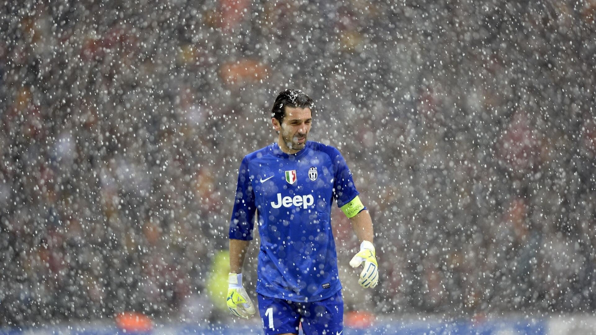 中国女足卫冕世界杯冠军 力争登上巅峰称霸世界，被称为铿锵玫瑰的中国女足在世界杯的